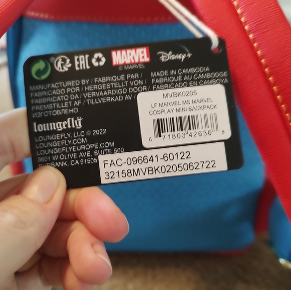 Loungefly Ms. Marvel Mini Backpack NWT - Picture 6 of 8